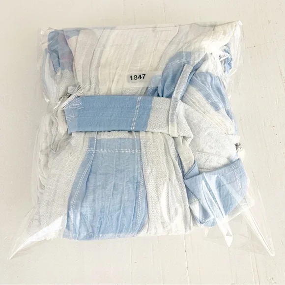 Elliatt Jasmine Plaid Belted Romper Size Medium Blue Checkered - Picture 6 of 6